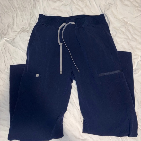 Fabletics Pants - Women’s Fabletic’s Navy Cargo Scrub Pant